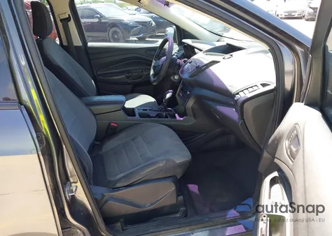 2019 Ford Escape S из США, поврежденный, VIN 1FMCU0F71KUA24479